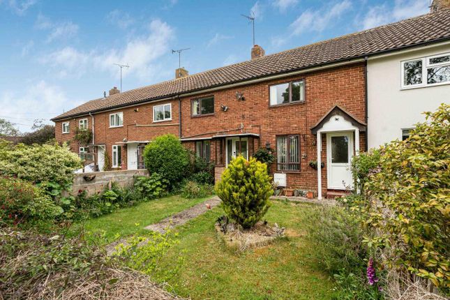 3 bed property, in Plowden Way, £425,000