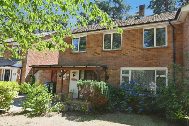 3 bed property, in Cheam Close, £495,000