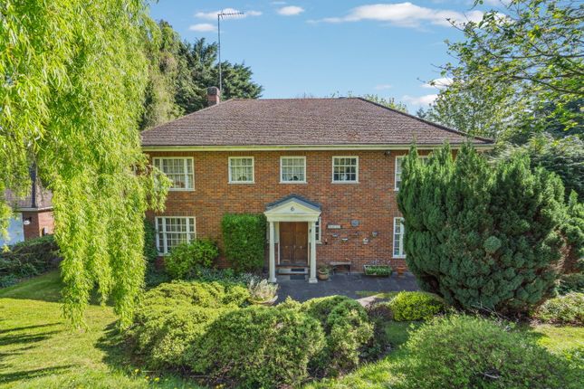 5 bed property, in Harewood, £1,395,000