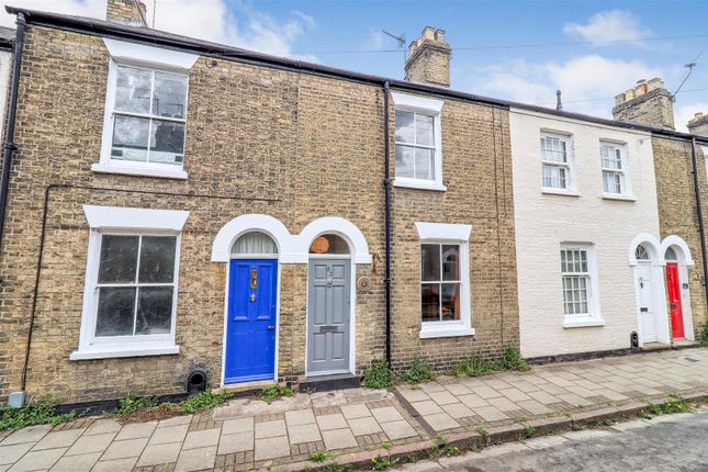 2 bed property, in Norwich Street, £550,000