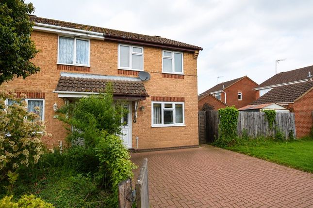 3 bed property, in 11 Swinburne Close, £160,000