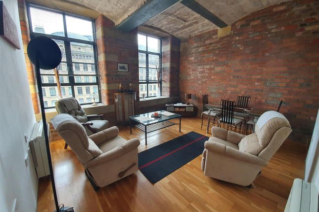 2 bed property, in Lister Mills, £55,000