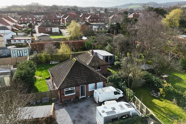 3 bed property, in Green Lane, £375,000