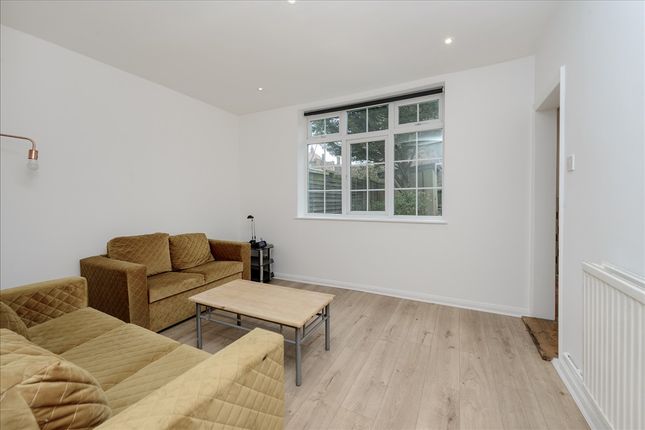 4 bed property, in Cactus Walk, £599,950