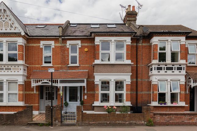 5 bed property, in Vincent Road, £950,000