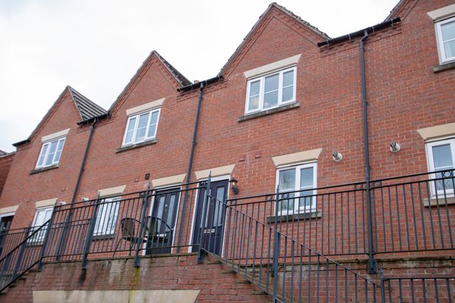 2 bed property, in Sutton Bridge, £165,000