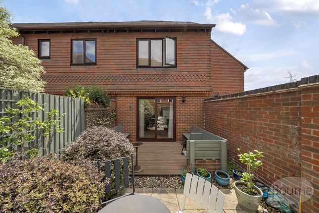 2 bed property, in Borelli Mews, £400,000