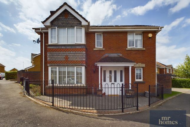 4 bed property, in Thorne Way, £385,000