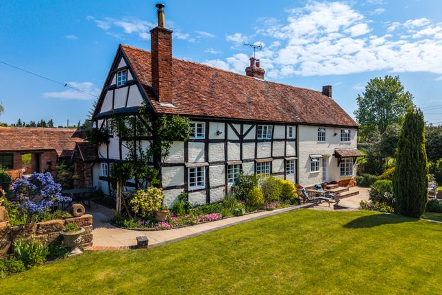 4 bed property, in Shenstone, £950,000