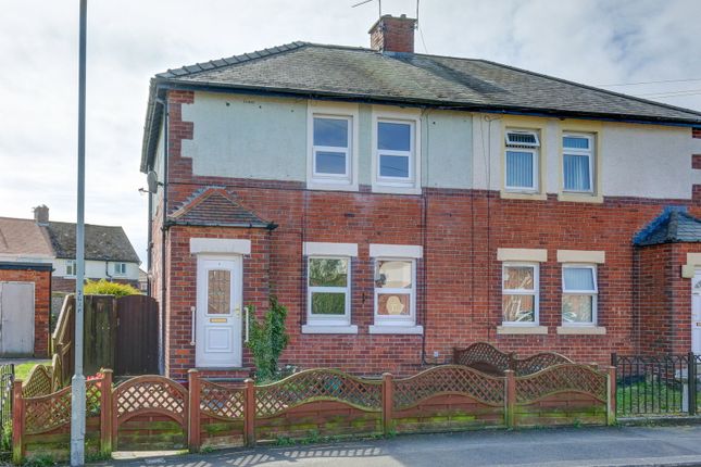 2 bed property, in Second Avenue, £130,000
