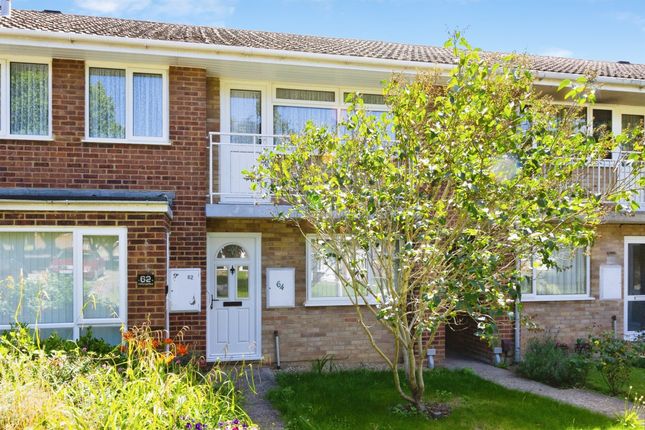 2 bed property, in East Lodge Road, £90,000