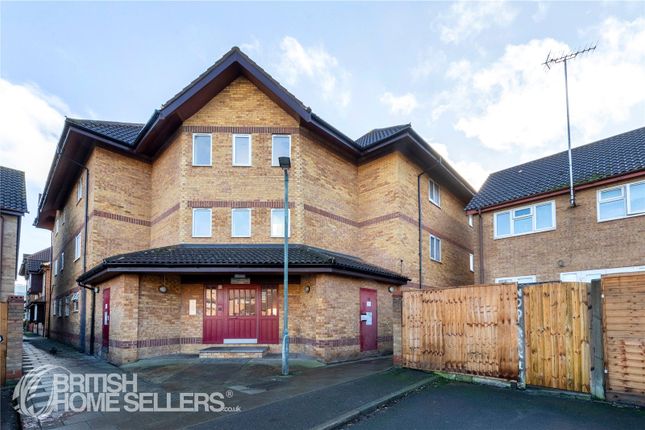 2 bed property, in Columbus Square, £210,000