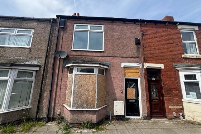 2 bed property, in 24 Alexandra Terrace, £25,000