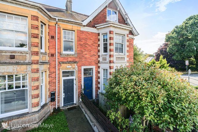 2 bed property, in 8 Queens Terrace, £175,000