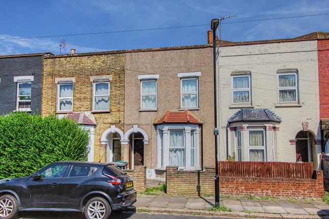 3 bed property, in 30 Antill Road, £525,000