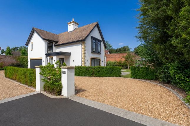 5 bed property, in Ladies Walk Drive, £1,750,000