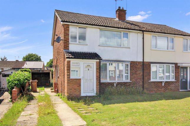 3 bed property, in Streeton Way, £250,000