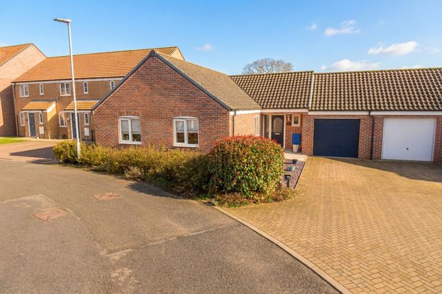 3 bed property, in Darnell Close, £300,000