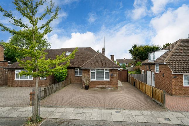 3 bed property, in Blows Road, £400,000