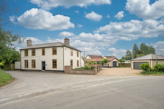 4 bed property, in Besthorpe, £750,000