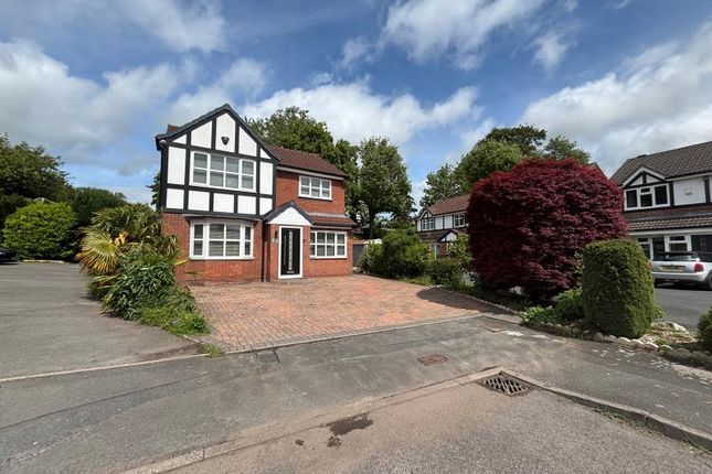 4 bed property, in Bullrush Glade, £335,000