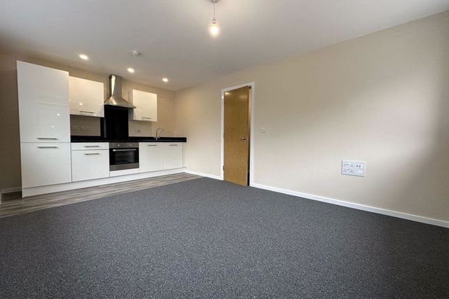 1 bed property, in Windsor Street, £142,000