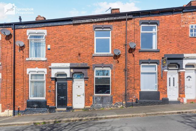 2 bed property, in Hope Street, £140,000