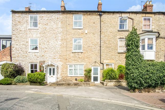 3 bed property, in Flints Terrace, £150,000