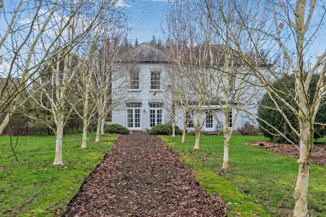 5 bed property, in Robins Lane, £1,450,000