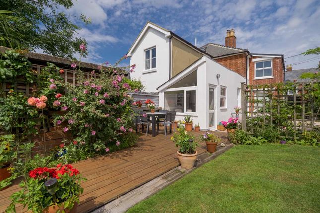 2 bed property, in Charming Cottage - Albert Road, £375,000