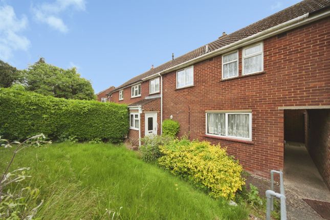3 bed property, in Park Avenue, £325,000