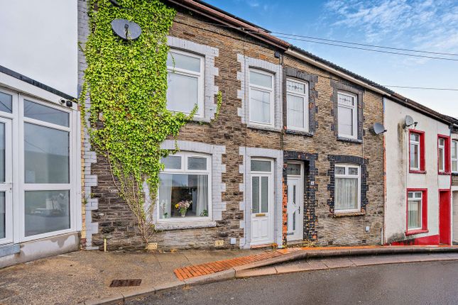 3 bed property, in Aberdare CF44, £110,000