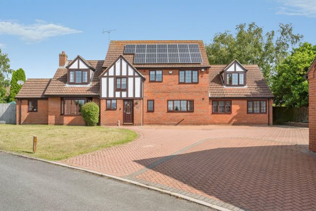 4 bed property, in Haxey Grange, £650,000
