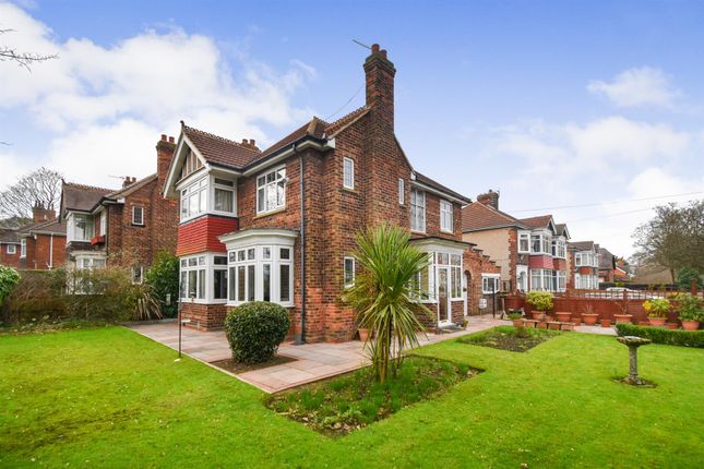 5 bed property, in Welholme Avenue, £299,950