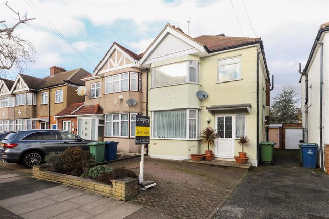 4 bed property, in Chestnut Drive, £625,000