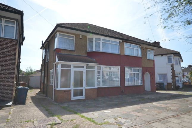 3 bed property, in Bellamy Drive, £575,000
