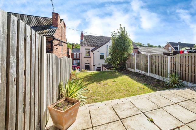 4 bed property, in Holywell Lane, £210,000