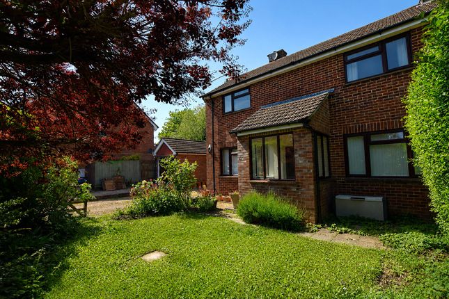 3 bed property, in Inhams Road, £450,000