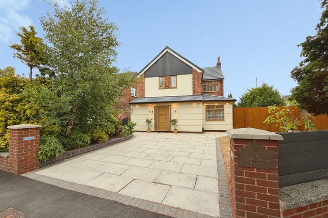 3 bed property, in Woodlands Road, £530,000