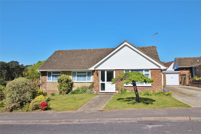3 bed property, in Woodside Close, £550,000