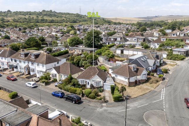 2 bed property, in Sefton Road, £350,000