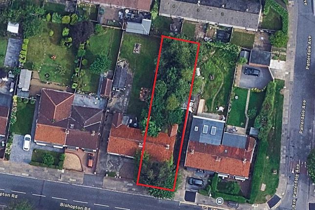 2 bed property, in Bishopton Road, £65,000
