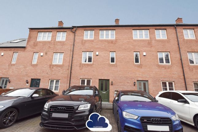 4 bed property, in Kilby Mews, £275,000