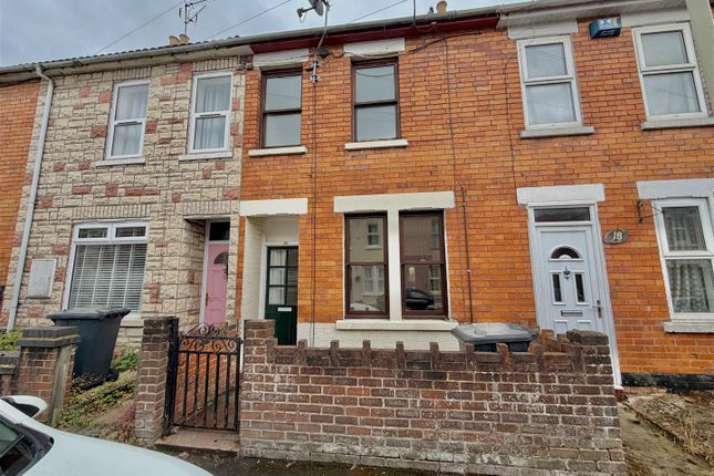 2 bed property, in Cecil Road, £175,000