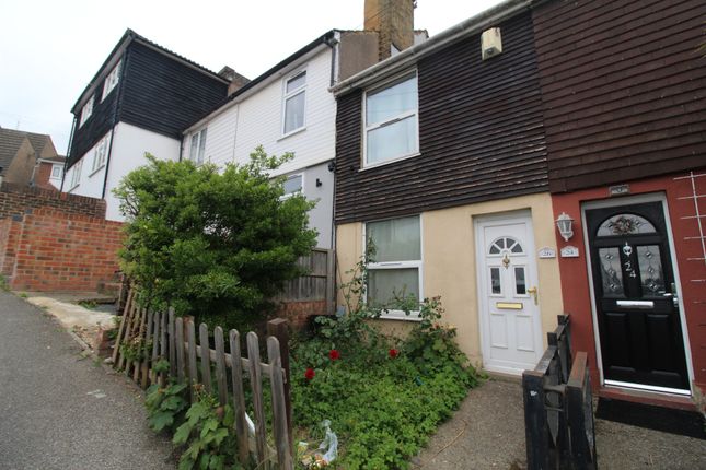 2 bed property, in Beacon Hill, £190,000