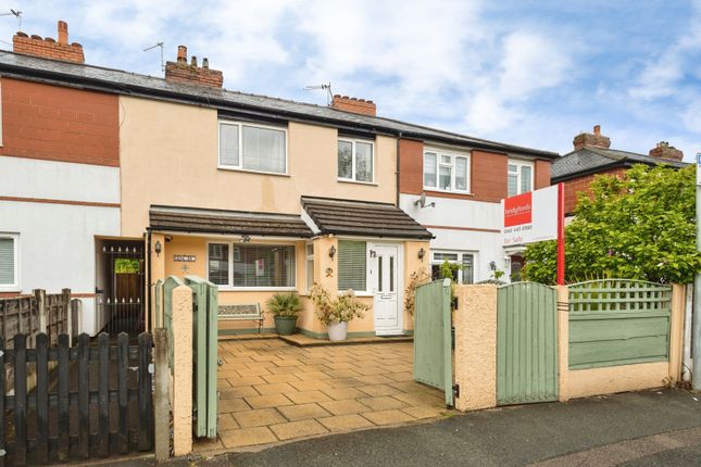 3 bed property, in Whitchurch Road, £285,000
