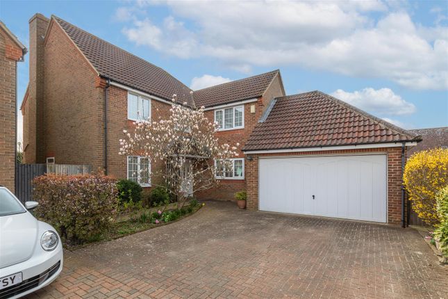 5 bed property, in Bramley Close, £850,000