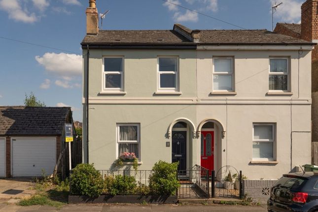 2 bed property, in Alstone Croft, £350,000