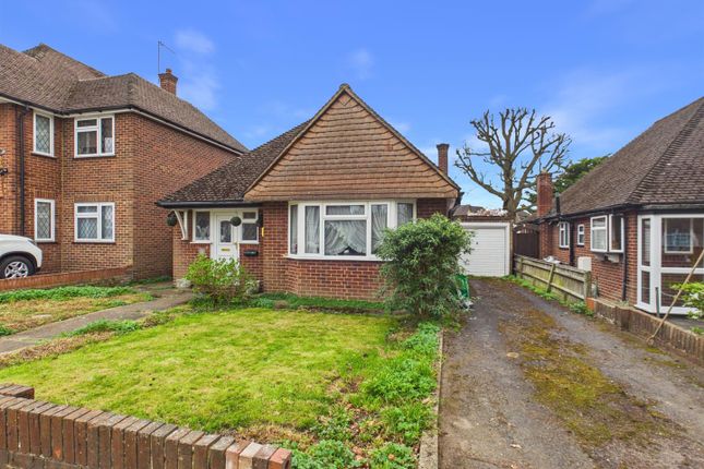 3 bed property, in Arlington Drive, £780,000