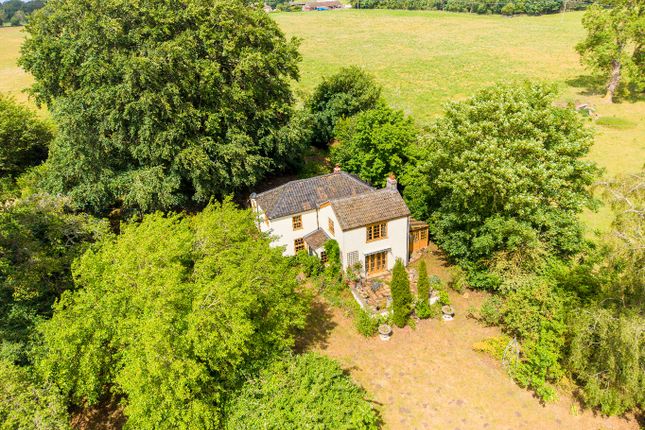5 bed property, in Threxton Road, £575,000